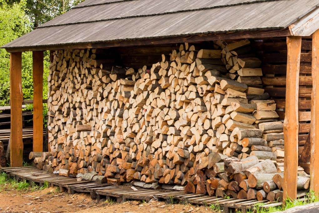 Brennholz richtig lagern